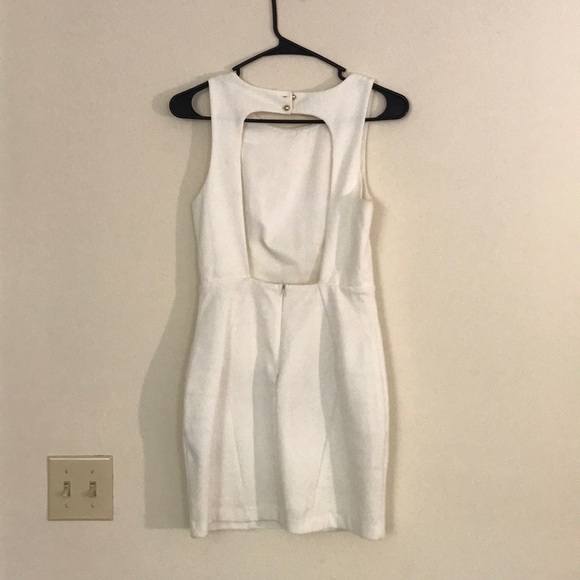 White mini dress with back cut out - Picture 2 of 5